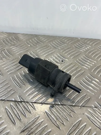 Audi A8 S8 D4 4H Pompe de lave-glace de pare-brise 1K5955651