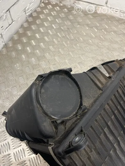 Audi Q7 4L Boîtier de filtre à air 7L6129601AR