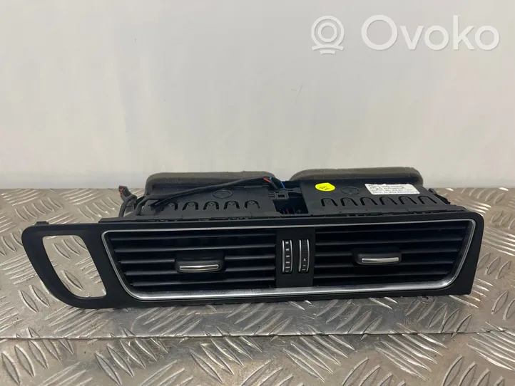 Audi Q5 SQ5 Centrinės oro grotelės 8R1820951J