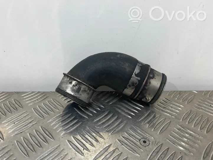 Audi A3 S3 8P Interkūlerio žarna (-os)/ vamzdelis (-iai) 038131111B