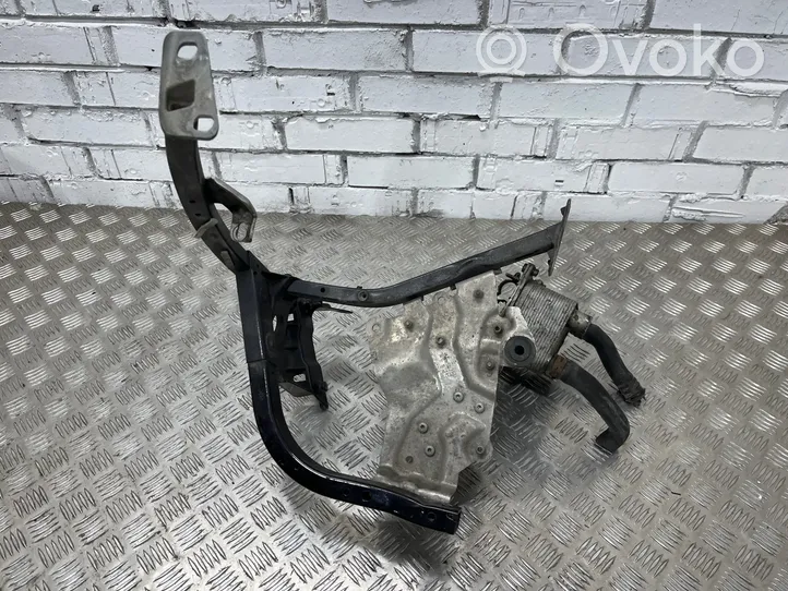 Audi A8 S8 D3 4E Supporto di montaggio del parafango 4E0821138F