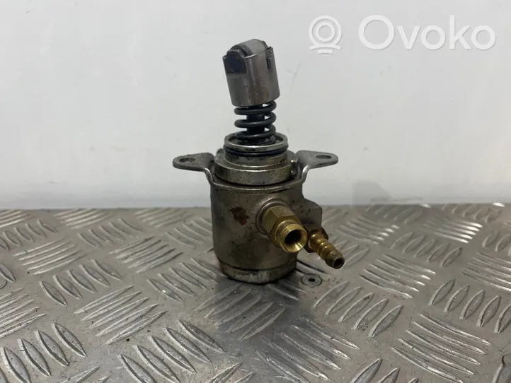 Volkswagen Eos Pompe d'injection de carburant à haute pression 03C127026D