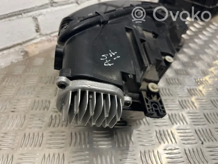 Audi A4 S4 B9 Phare frontale 8W0941035