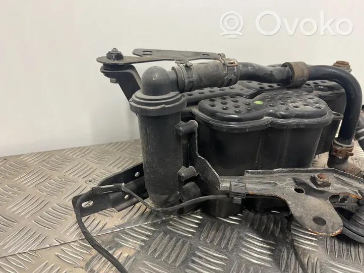 Audi A6 C7 Serbatoio a carbone attivo per il recupero vapori carburante 8K0201801C