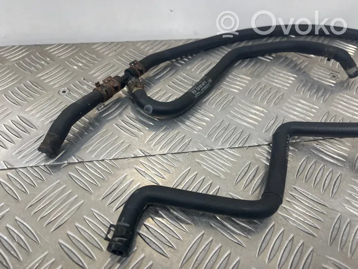 Audi Q7 4L Engine coolant pipe/hose 7L8122447K