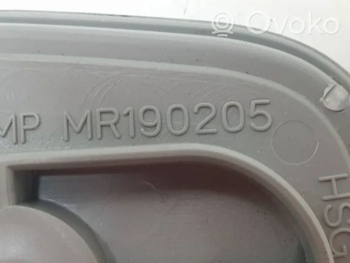 Mitsubishi Outlander Rivestimento della console di illuminazione installata sul rivestimento del tetto MR190205