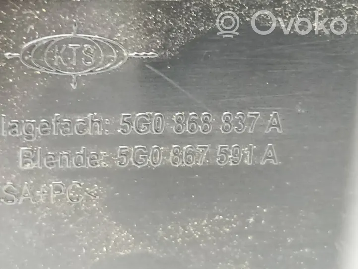 Volkswagen Golf VII Panel oświetlenia wnętrza kabiny 5G0868837A