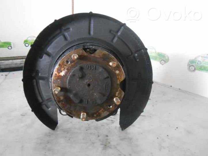 KIA Sorento IV Fuso a snodo con mozzo ruota posteriore 523613E250