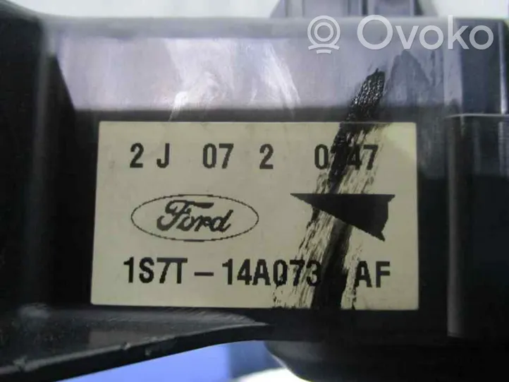 Ford Mondeo Mk III Módulo de fusible 1S7T14A073AF