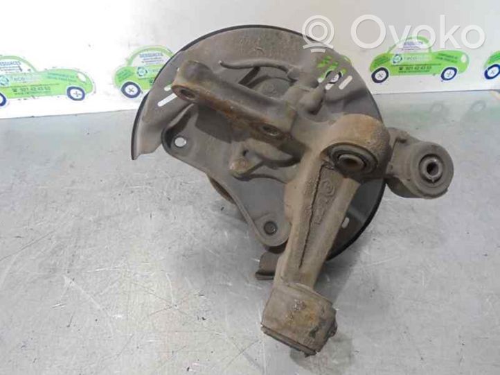 Toyota Avensis T220 Galinis kelmas 4230505111