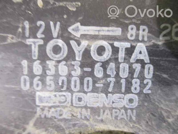 Toyota Carina T190 Jäähdyttimen jäähdytinpuhallin 1636364070