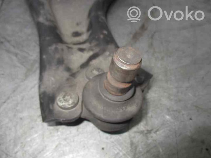 Peugeot 1007 Triangle bras de suspension inférieur avant 3520