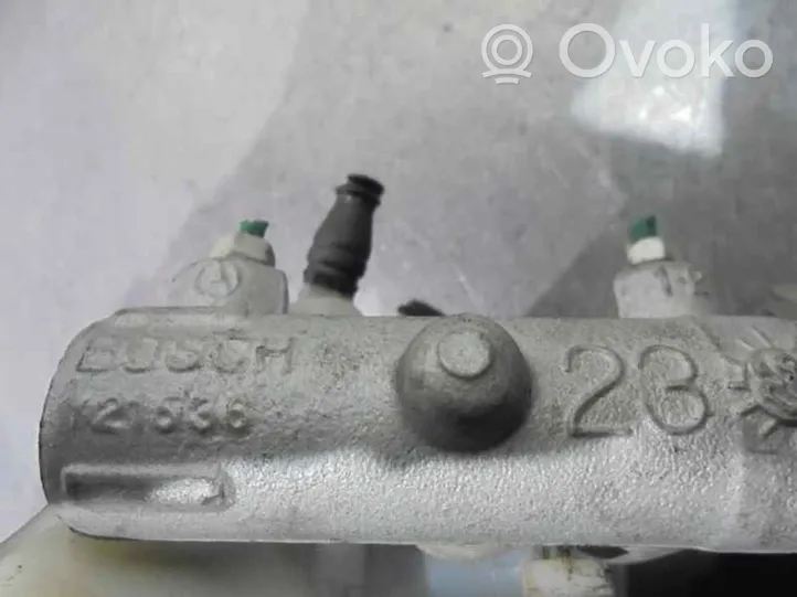 Opel Combo C Cilindro del sistema frenante 0204024948