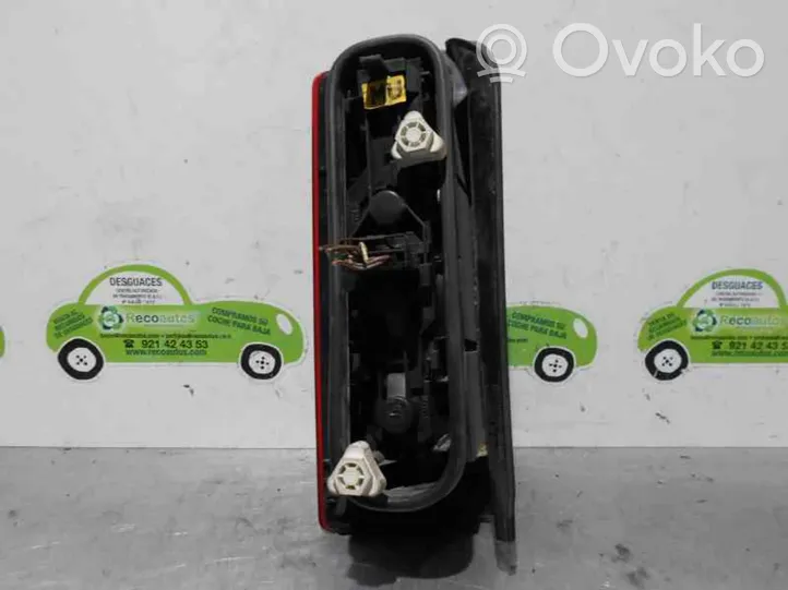 Opel Combo C Luci posteriori 453132