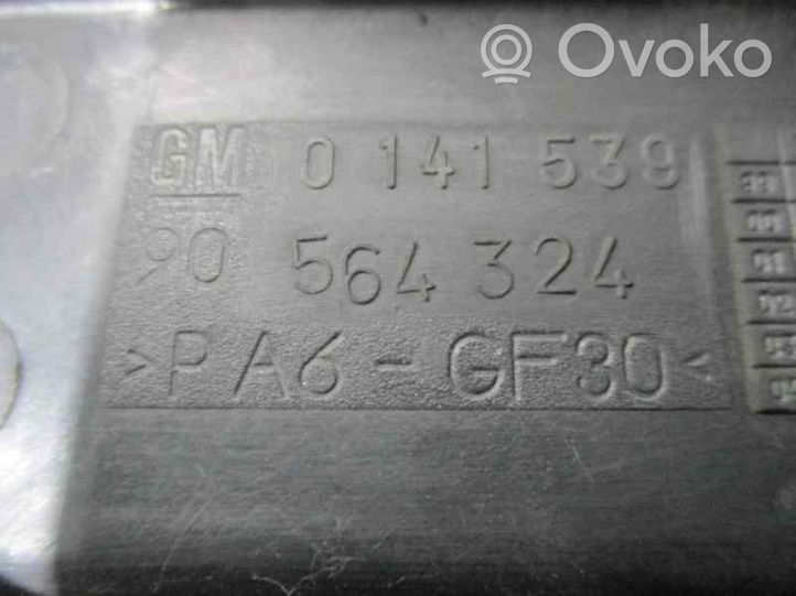 Opel Omega B1 Fuse module 90564324