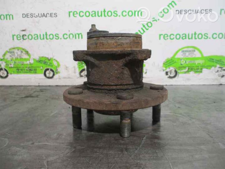 Mazda 3 Fuso a snodo con mozzo ruota posteriore 3N612C299A