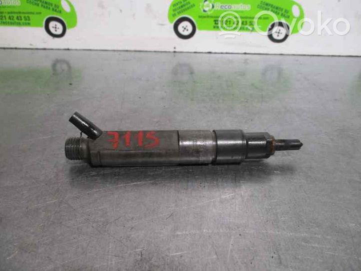 Volkswagen PASSAT B5 Injecteur de carburant 028130201G