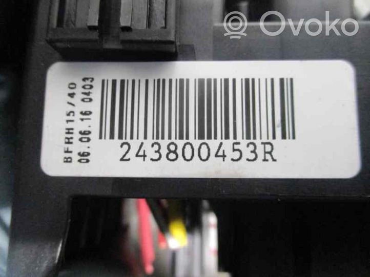 Renault Megane IV Module de fusibles 243800453R