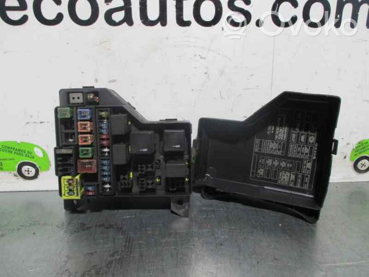 Volvo S40, V40 Module de fusibles 3063378