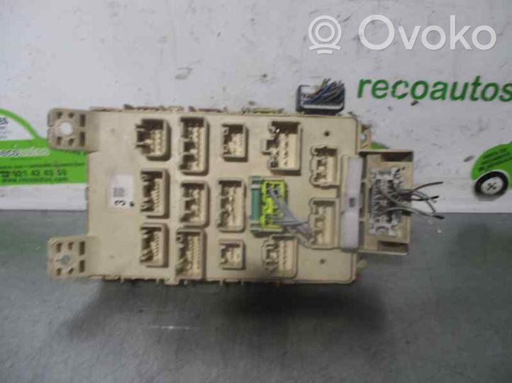 Toyota Yaris Module de fusibles 1567000870