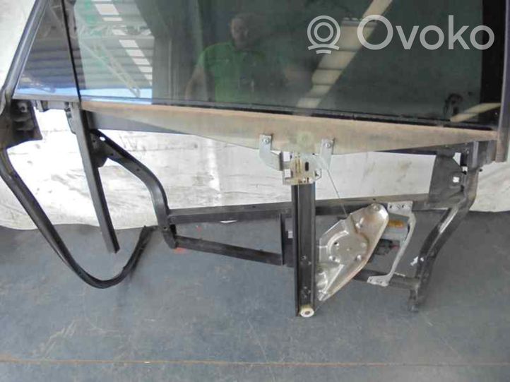 Audi A6 S6 C5 4B Takaoven ikkunan nostin moottorilla 4B0839398B