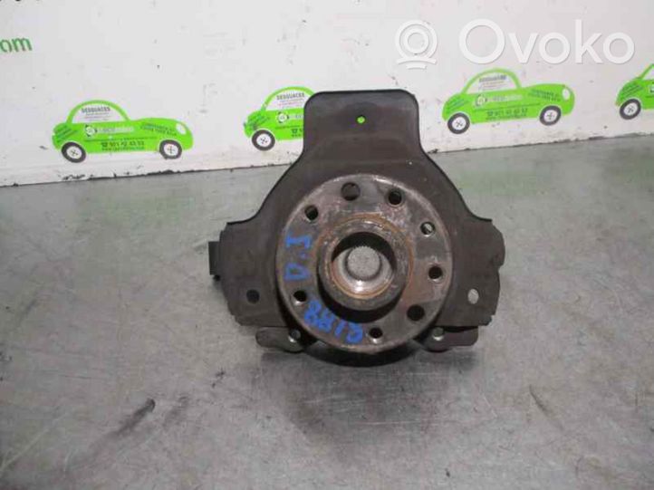 Opel Astra G Fusée d'essieu de moyeu de la roue avant 90498808