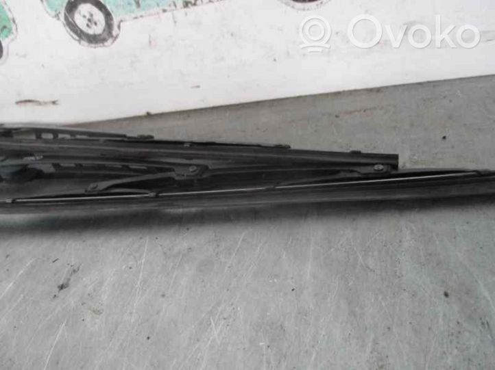 Citroen Berlingo Front wiper blade arm 80007467