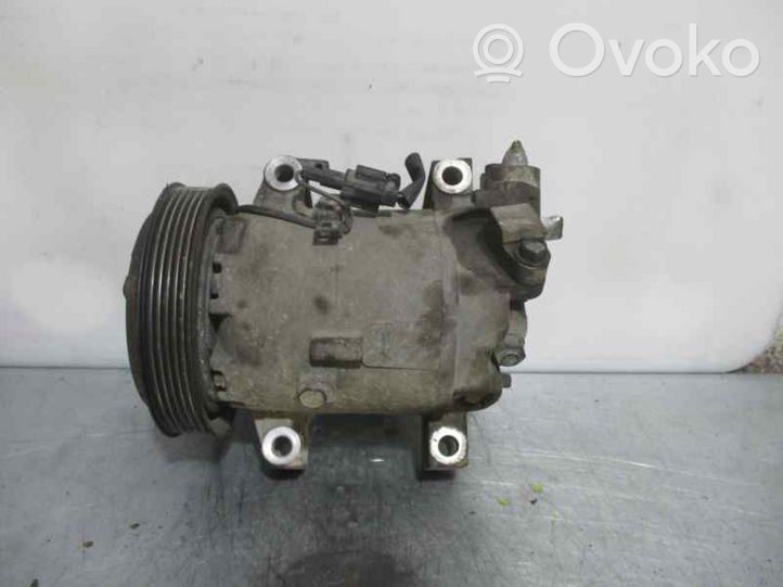 Nissan Almera N16 Ilmastointilaitteen kompressorin pumppu (A/C) 926009F500