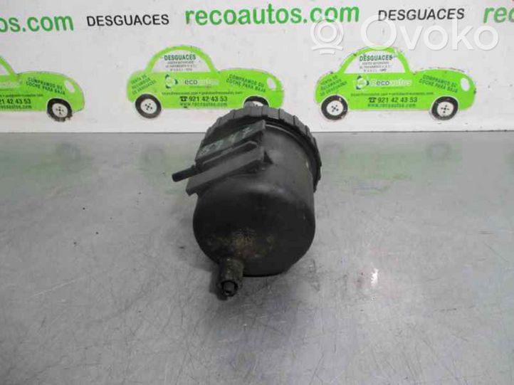 Renault Clio III Boîtier de filtre à carburant 7700116000