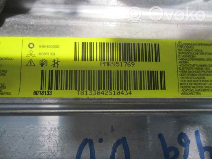 Mitsubishi Colt Airbag del pasajero PMR951769