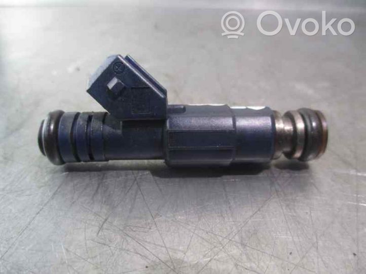 Opel Sintra Injecteur de carburant 90487344