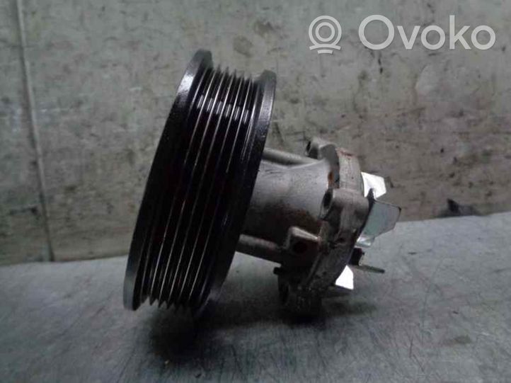 Opel Tigra B Water pump 112F1083