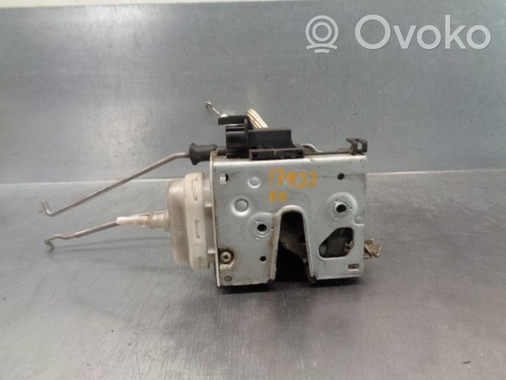 Audi A4 S4 B5 8D Etuoven lukko 8D1837016F