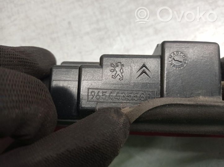 Citroen C4 I Picasso Trzecie światło stop 4551651