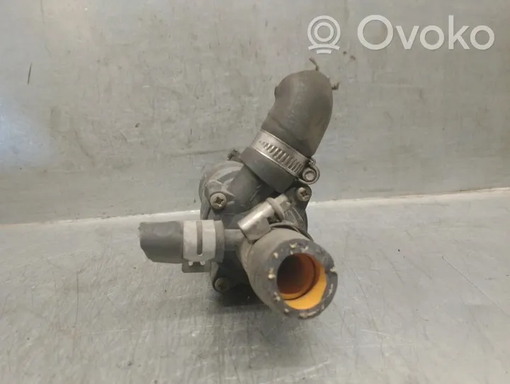 Mercedes-Benz E W210 Water pump 0018358664