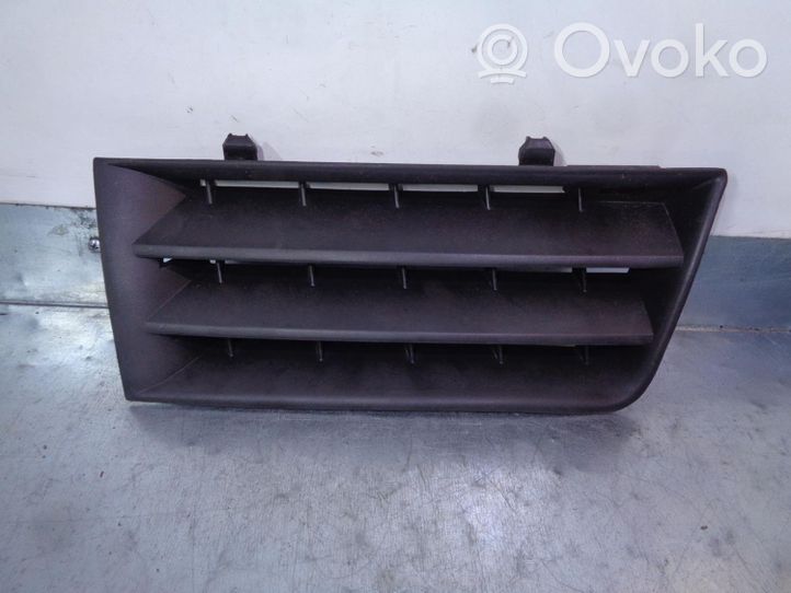 Renault Megane II Atrapa chłodnicy / Grill 7701474478