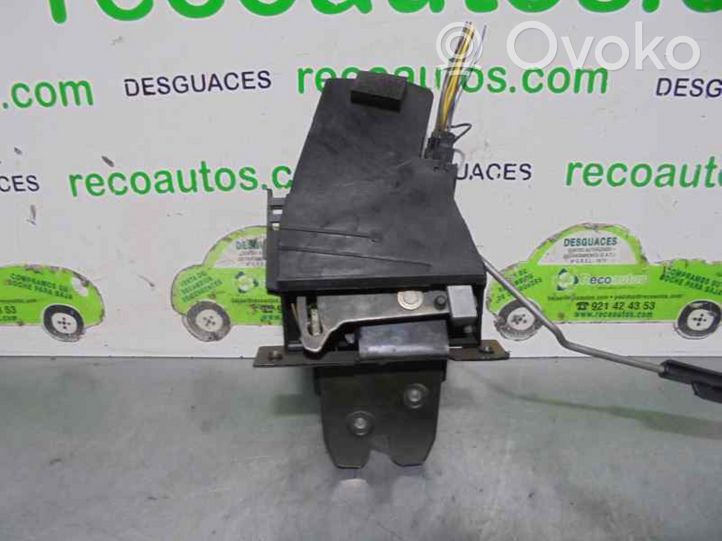 Volvo 850 Loquet de verrouillage de hayon 6846471