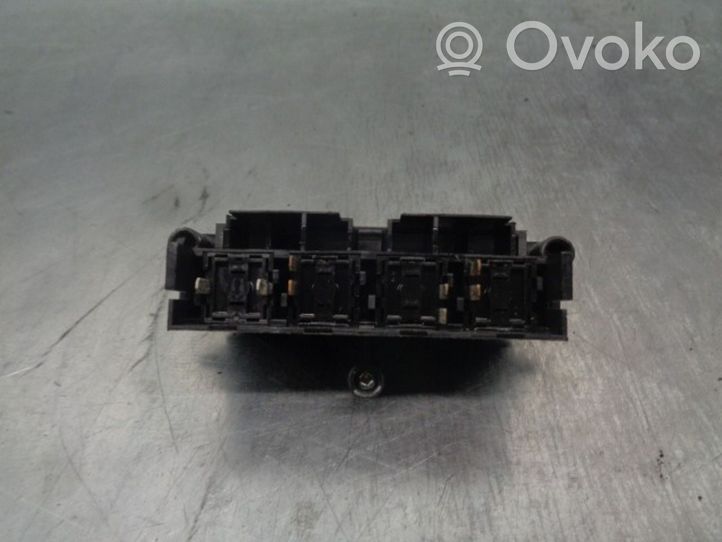 Rover 820 - 825 - 827 Altri interruttori/pulsanti/cambi YUL10059