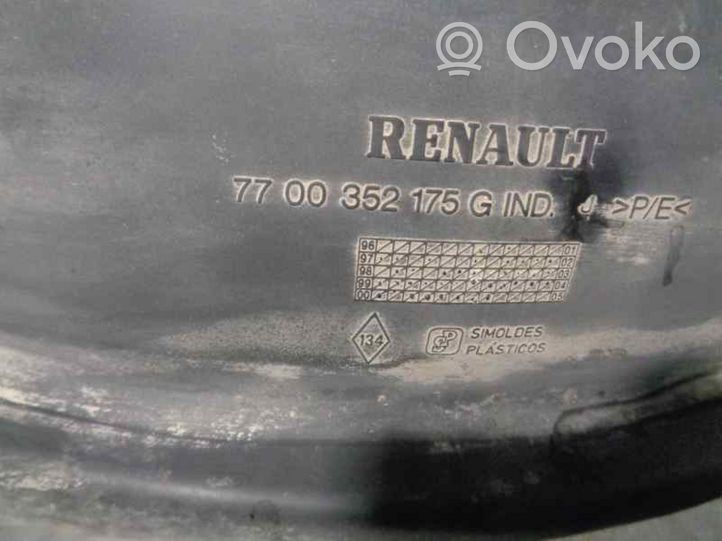 Renault Master II Pare-boue passage de roue avant 7700352175