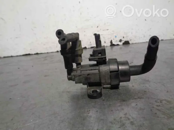 Ford Focus Valvola di depressione 98AB9E882