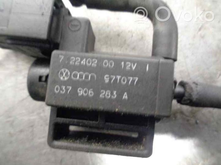 Volkswagen Golf III Electrovanne Soupape de Sûreté / Dépression 037906283A