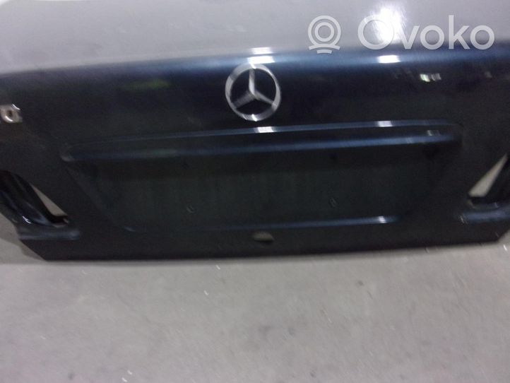 Mercedes-Benz E W212 Couvercle de coffre A2107500675