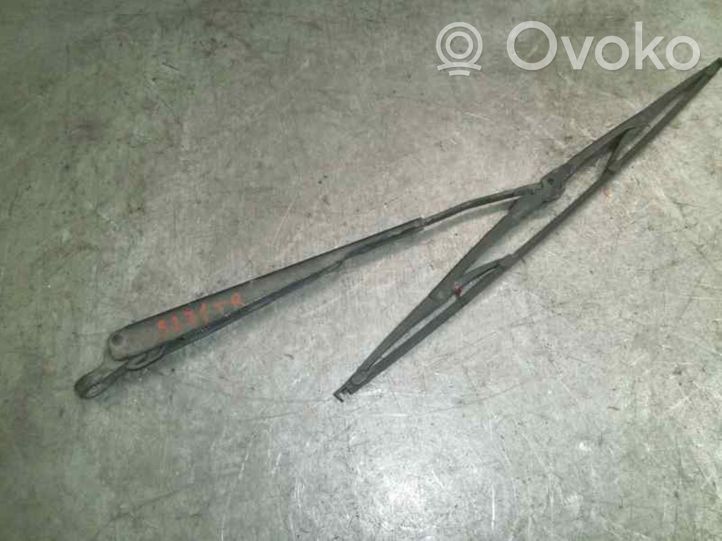 Peugeot 806 Rear wiper blade arm 