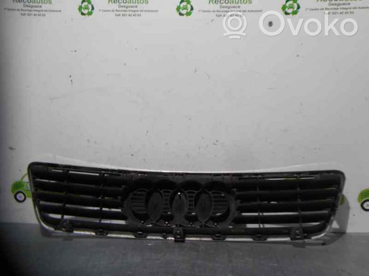 Audi 100 S4 C4 Griglia anteriore 