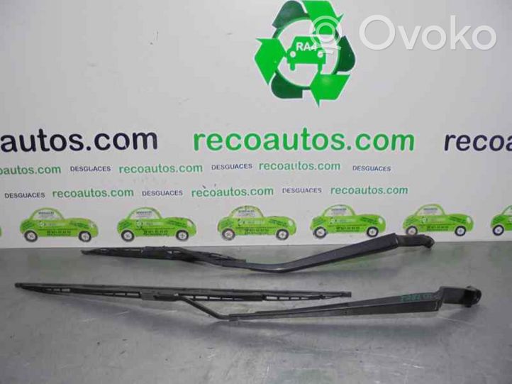 Toyota Celica T230 Front wiper blade arm 