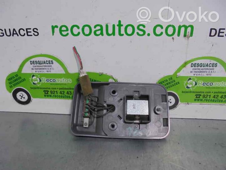 Opel Monterey Rivestimento della console di illuminazione installata sul rivestimento del tetto 