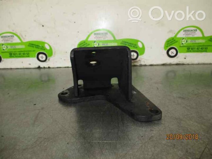 Hyundai H-1, Starex, Satellite Moottorin kiinnikekorvake 2161242900