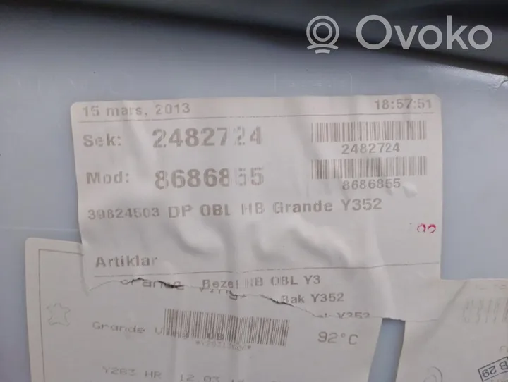 Volvo V60 Apmušimas galinių durų (obšifke) 8686855