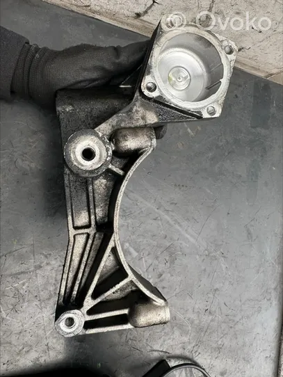 Saab 9-3 Ver2 Support de générateur / alternateur 90502550