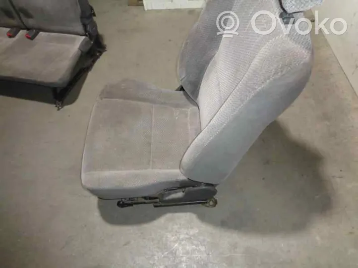 Mitsubishi Space Wagon Priekinė keleivio sėdynė 